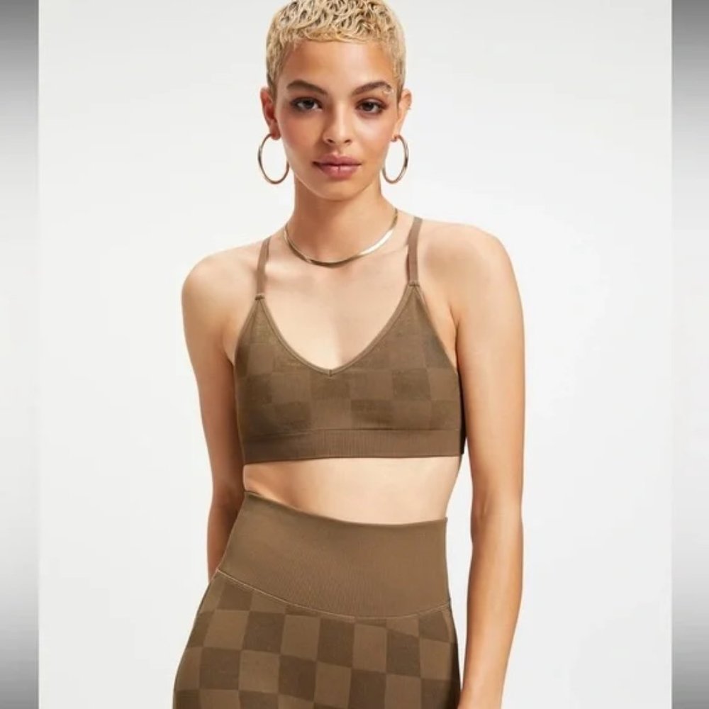 GOOD AMERICAN SHINE CROSSBACK BRALETTE  IN BLACK